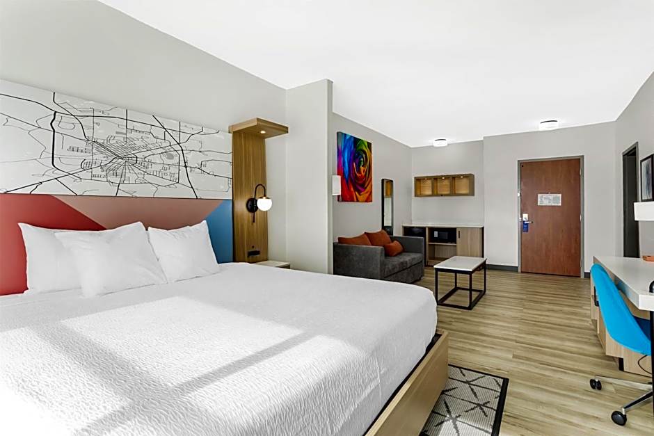 Best Western Plus Rose City Conference Center Inn