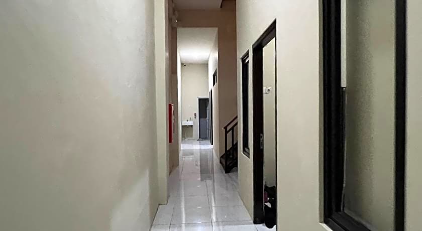 Brenn Hotel Semarang Mitra RedDoorz