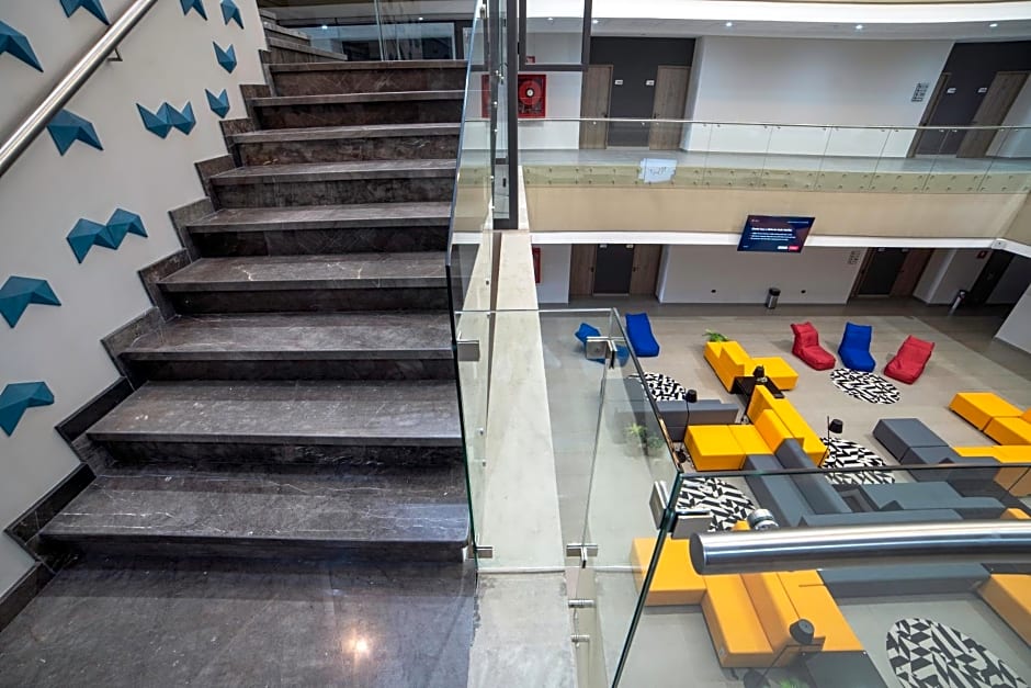 TH HOTEL & VIVIENDA