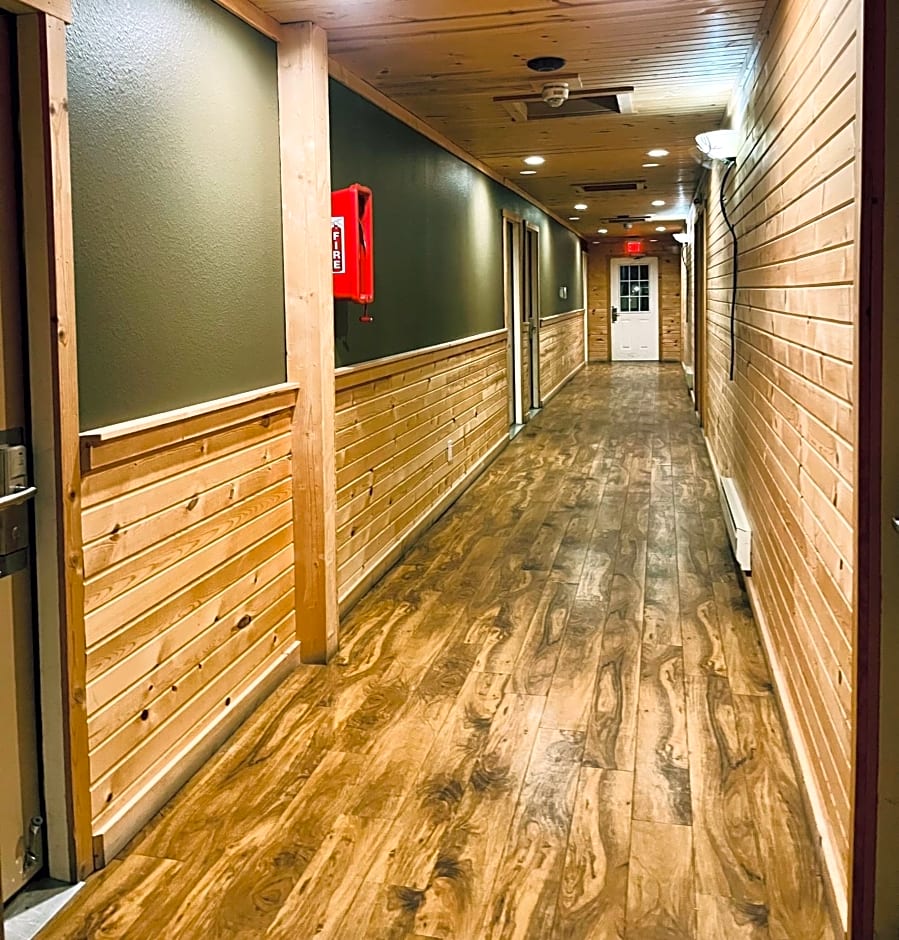 Americas Best Value Inn Wall