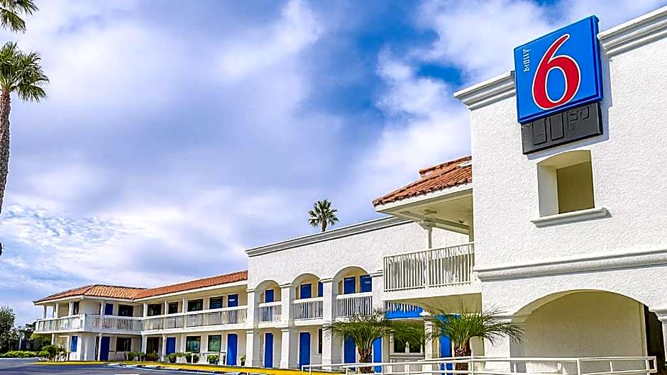 Motel 6-Carlsbad, CA Beach