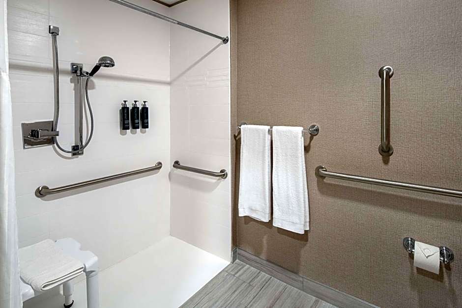 DoubleTree Suites By Hilton Hotel Mt. Laurel