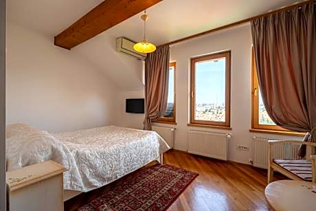 4 - Star Standard Single Room upper floors no elevator