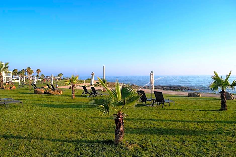 Amphora Hotel & Suites