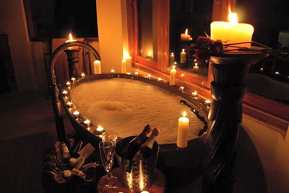 Umzolozolo Private Safari Lodge & Spa