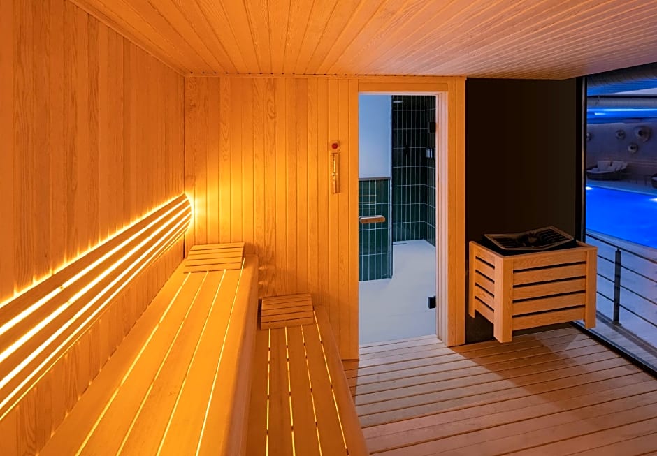 Mövenpick Living Istanbul Saklivadi