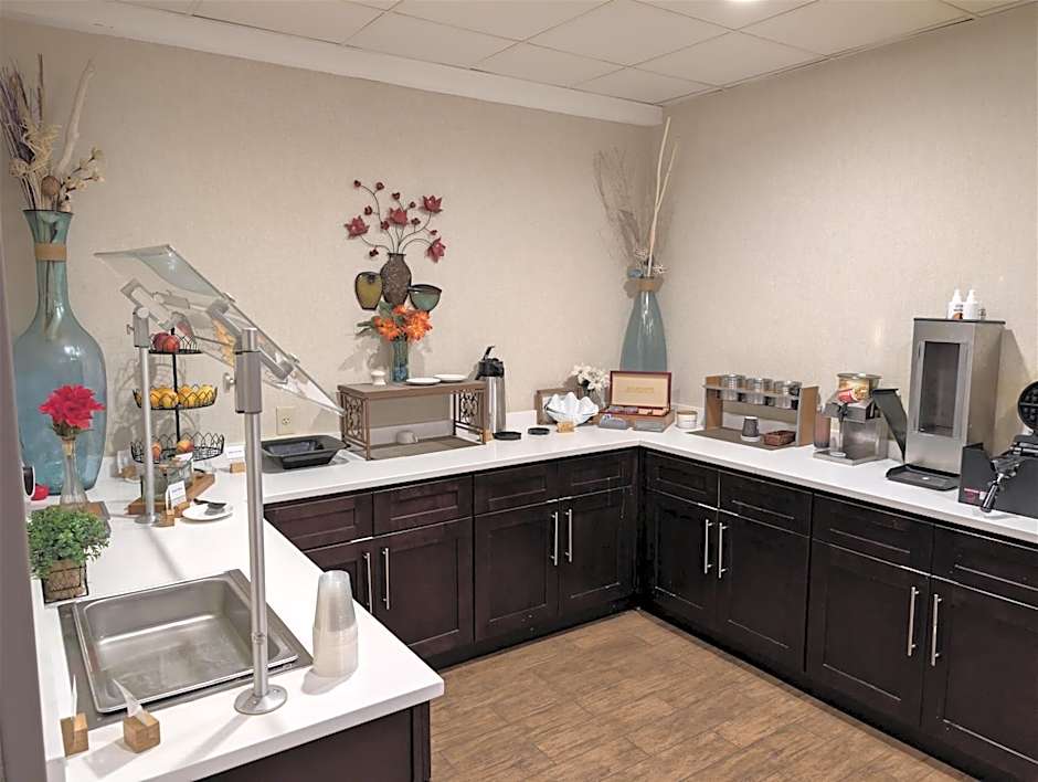 Best Western Plus Miamisburg-Dayton Suites, Banquets & Hotel