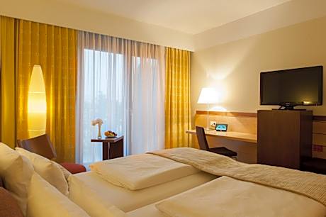 Relax Double Room with Lake View