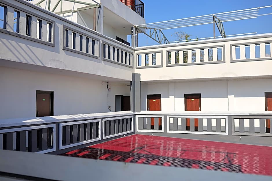 Urbanview Hotel Eropa Maros near Sultan Hasanuddin Airport by RedDoorz