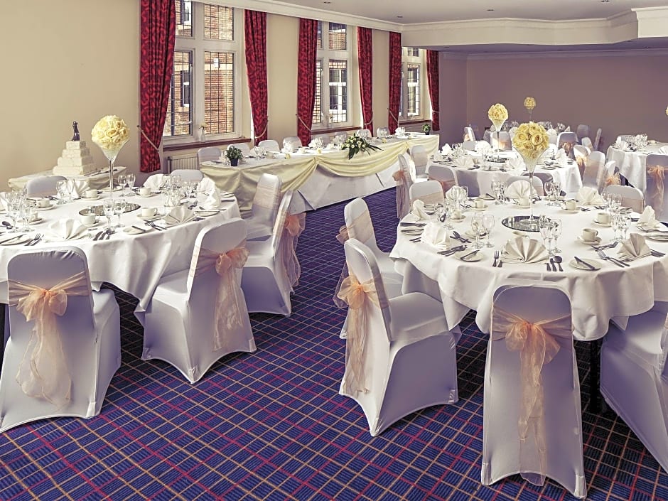 Mercure Leeds Parkway Hotel