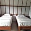 Gino's Place - Guest House & Jungle Trekking