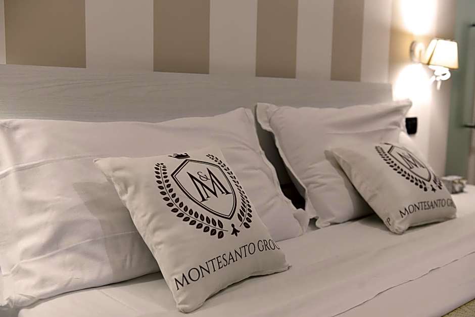 Montesantogroup Sorrento Room
