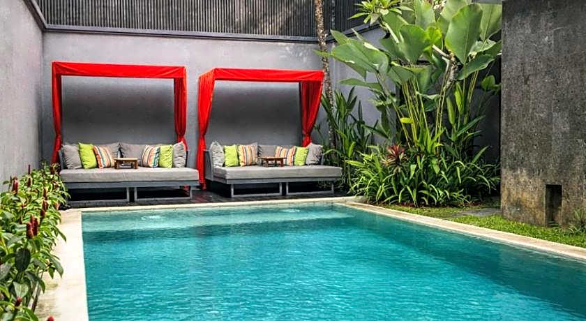 Seminyak Icon - by Karaniya Experience