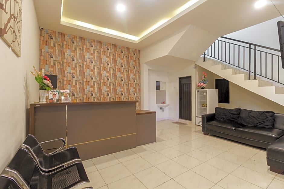 RedDoorz near AP Pettarani 3