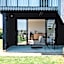 Black Estate B & B