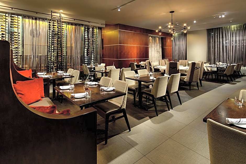 Courtyard by Marriott Chicago Downtown/Magnificent Mile