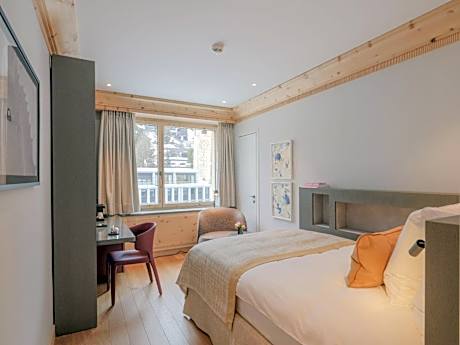 Single Superior Village Side