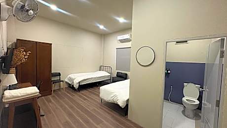 2 Single Beds