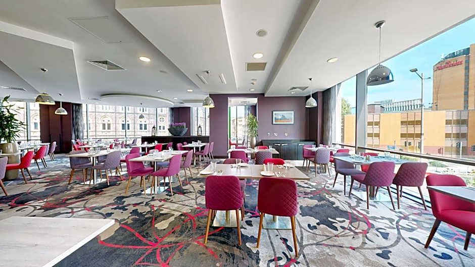 Clayton Hotel Cardiff