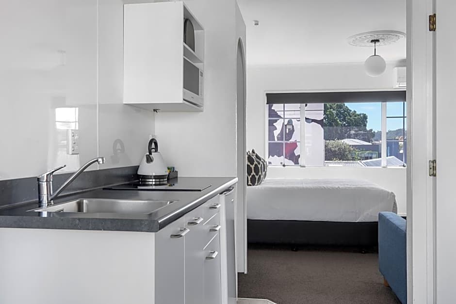 The Mission Belle Motel