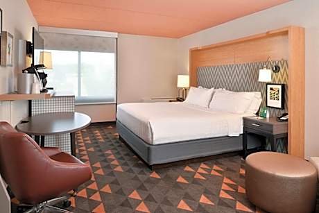 Standard King Room