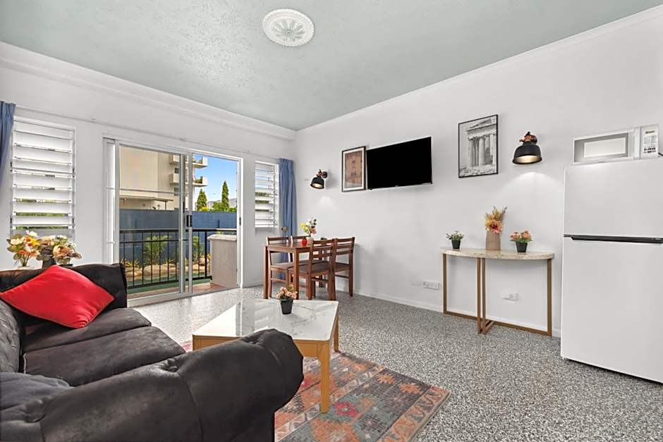 Villa Vaucluse Apartments