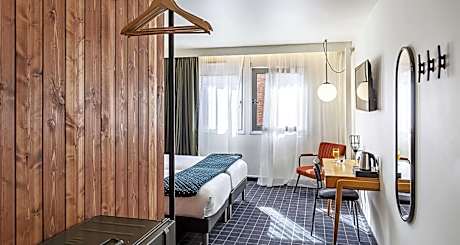 Classic Twin Room - Non-Smoking