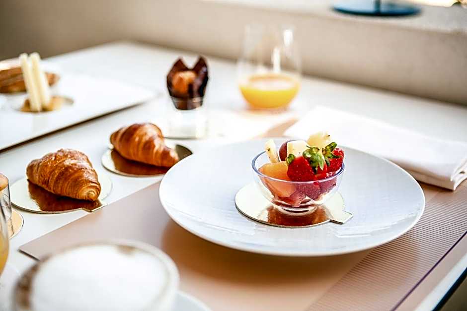 NOHA Lifestyle Hotel - Adults Only