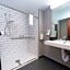 Joinery Hotel Pittsburgh, Curio Collection by Hilton