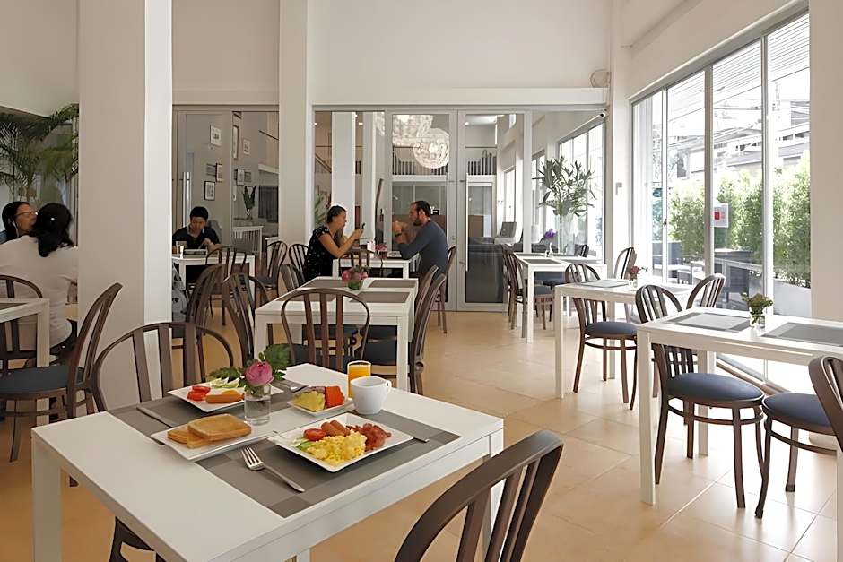 Ratchadamnoen Residence