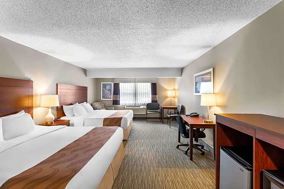 Quality Inn & Suites Gorham Riverside