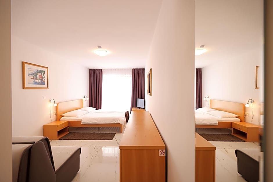 Depadansa Hotel Lucija***