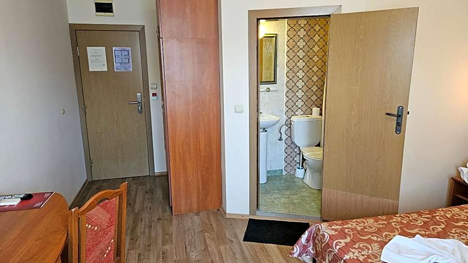 Caprice Family Hotel