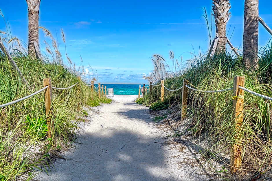 Deluxe Studios and Apartments at the Casablanca