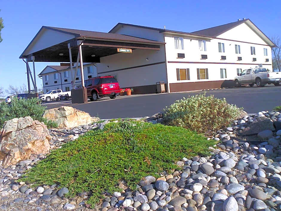 Colstrip Inn & Suites