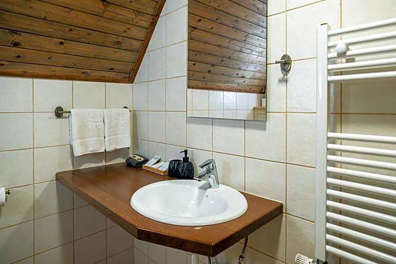 Pristava Lepena Village