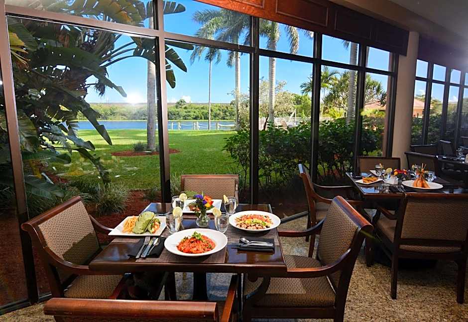 Hilton Palm Beach PBI