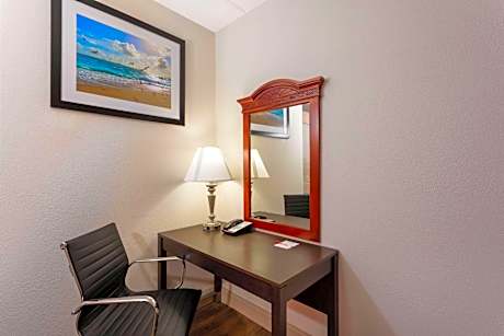 King Suite with Two King Beds - Non-Smoking