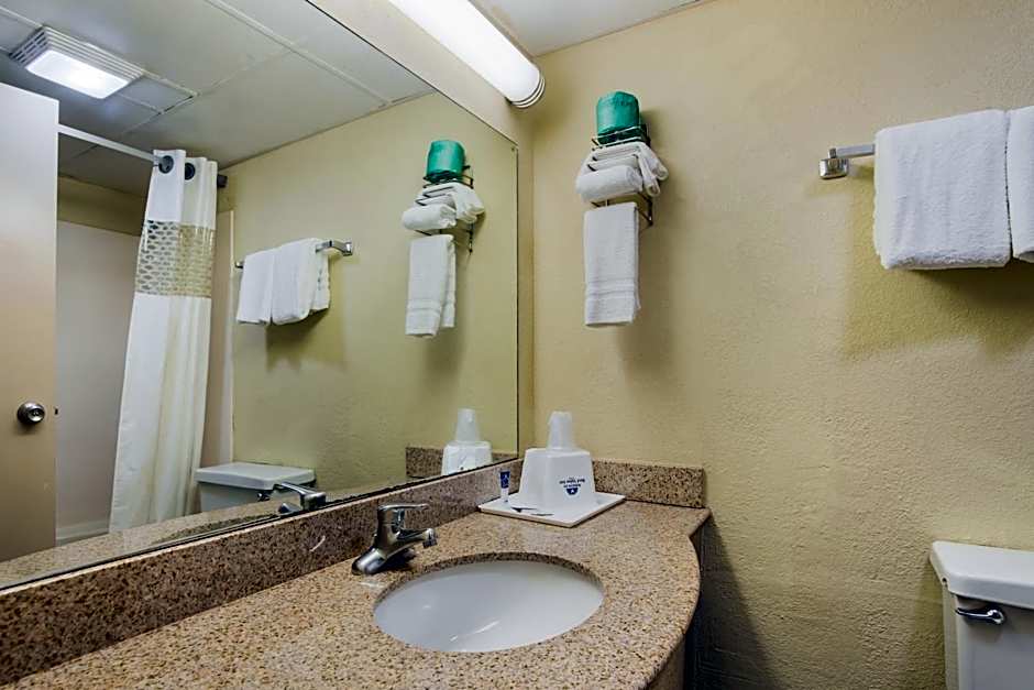 Americas Best Value Inn Tulsa at I-44