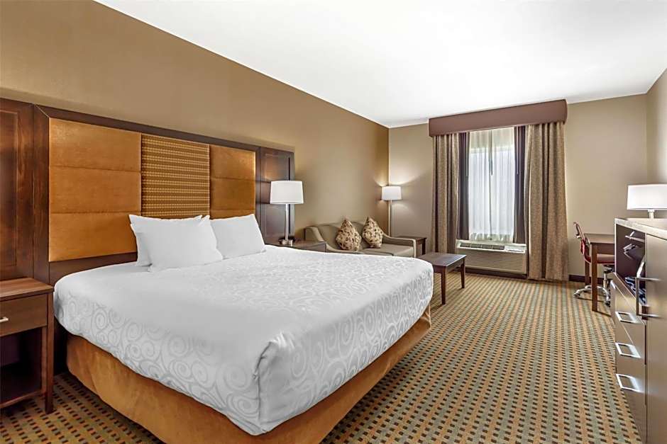 Best Western Plus Hinton Inn & Suites