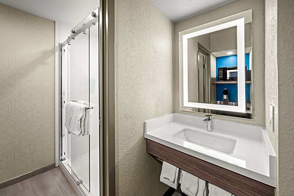 Holiday Inn Express Boston North-Woburn By IHG