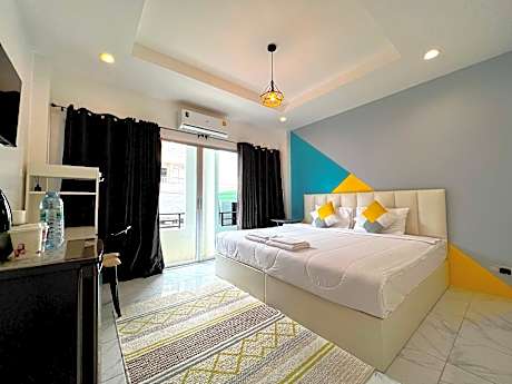 Deluxe King Bed