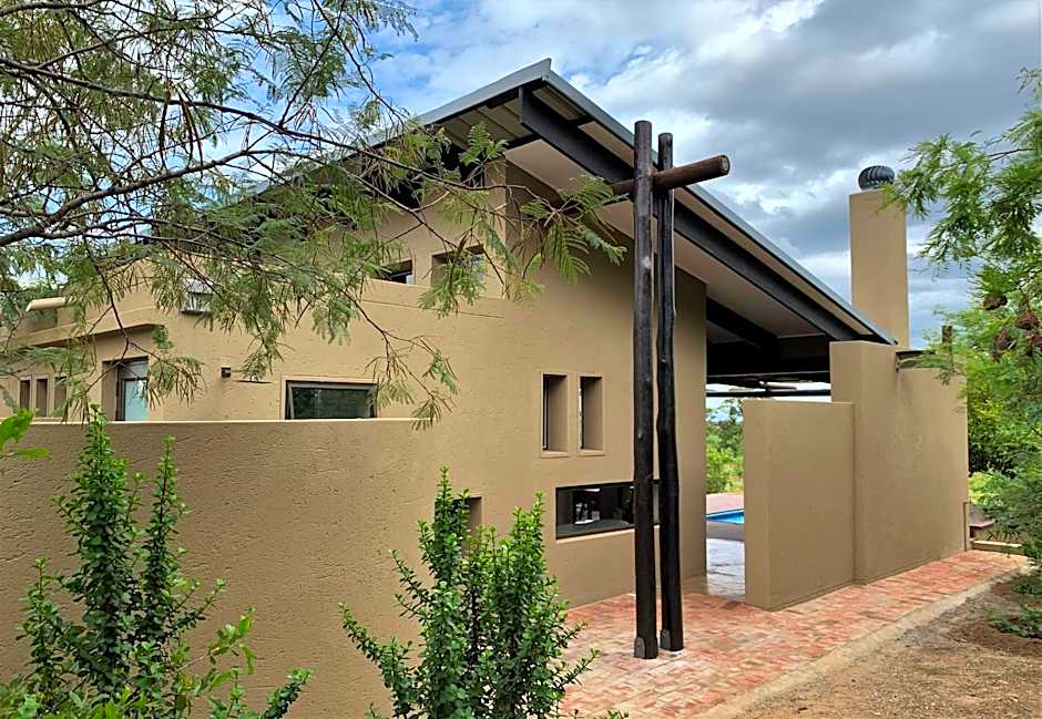 iKhaya LamaDube Game Lodge