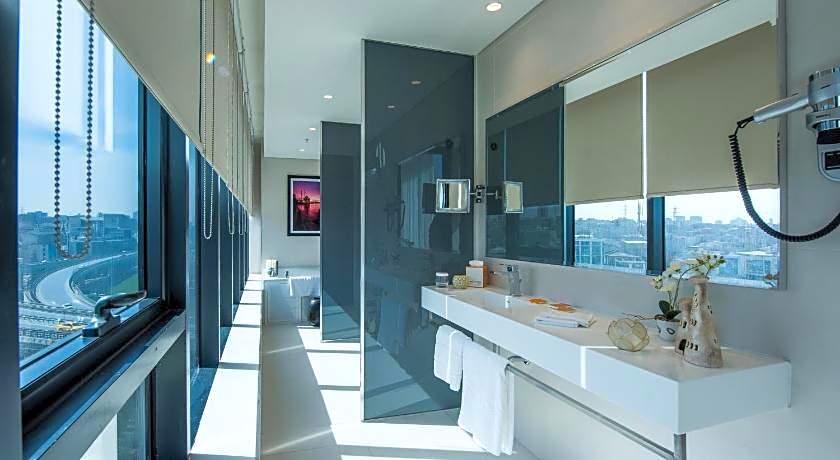 Centro Westside by Rotana