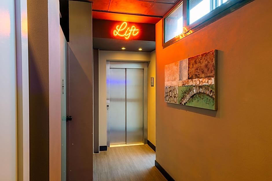 Smart Hotel King