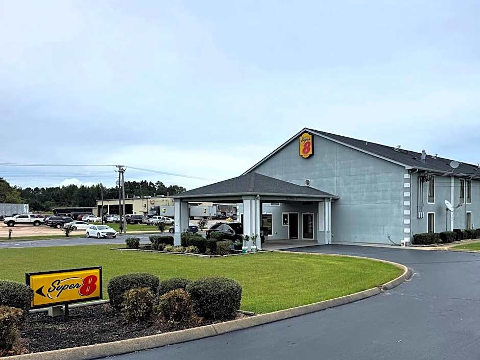 Super 8 by Wyndham Booneville