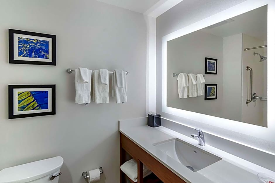 Comfort Suites Grandview - Kansas City