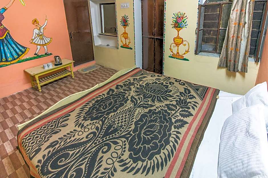 Backpacker Panda Chand Palace