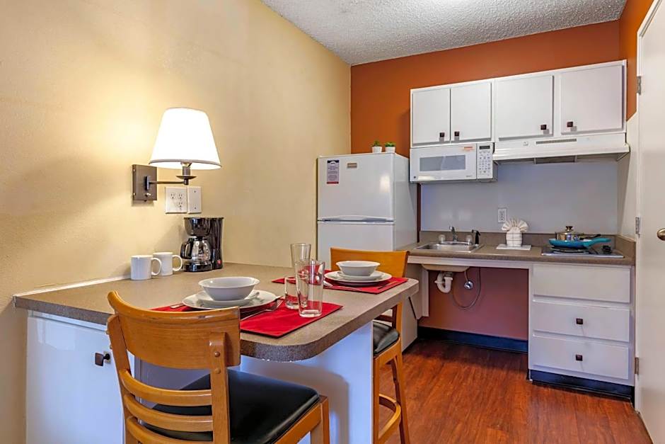 Suburban Studios Albuquerque Uptown