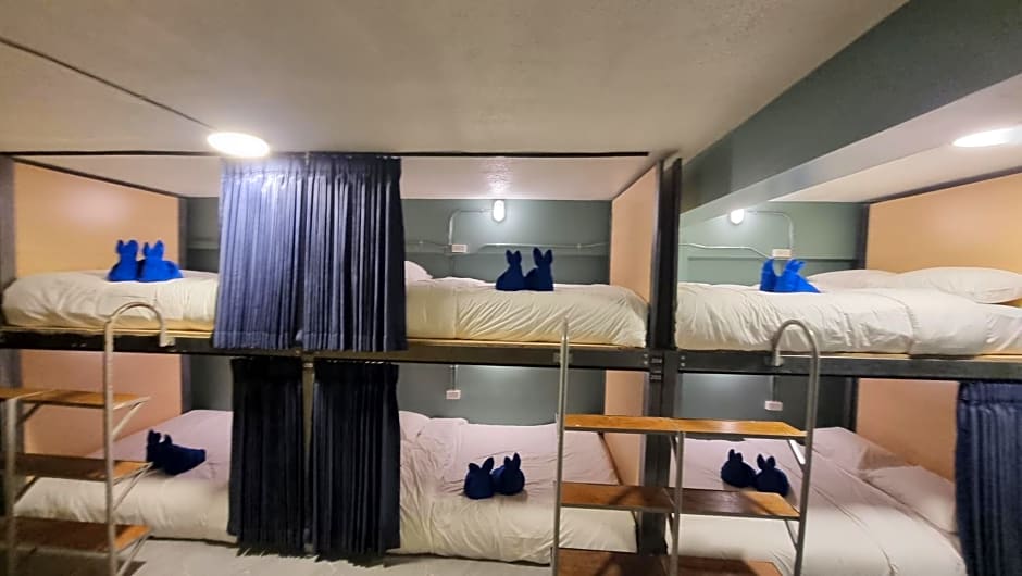 Glur Hostel Pattaya Walking Street